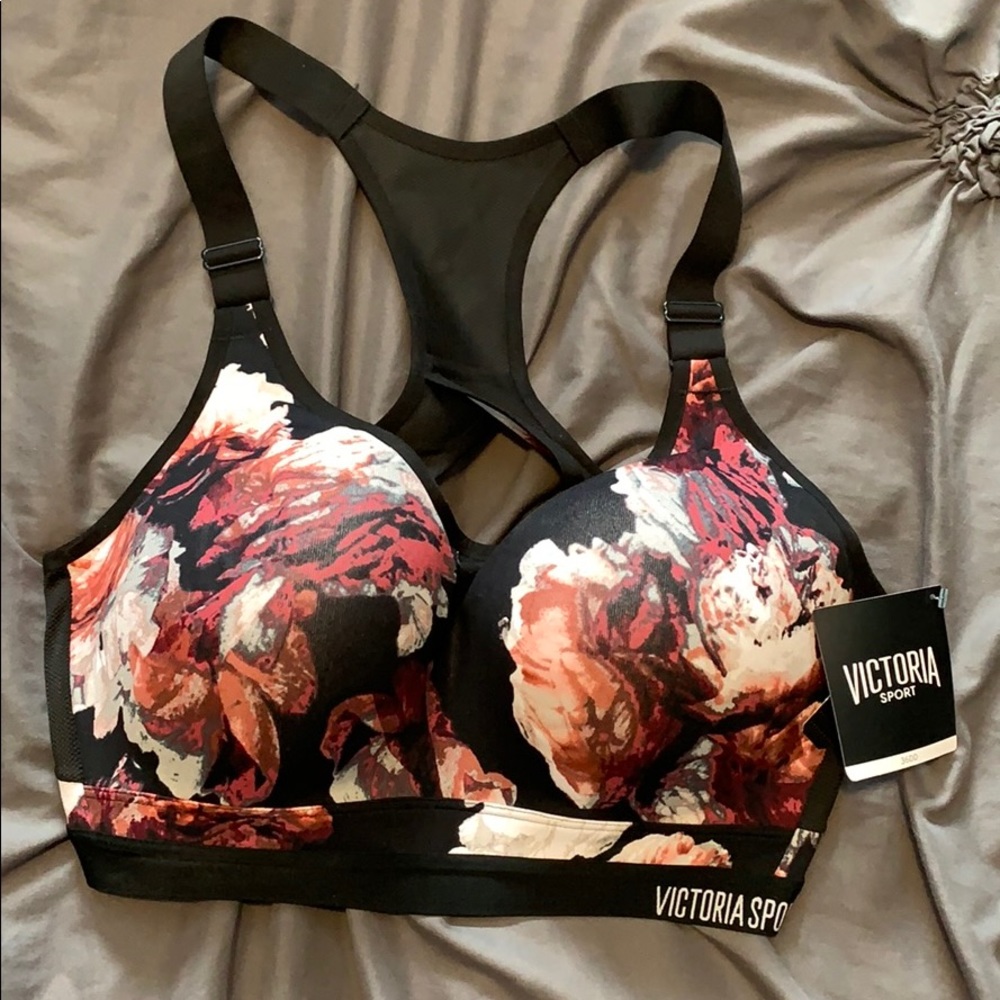 NWT Victoria’s Secret Incredible Sports Bra